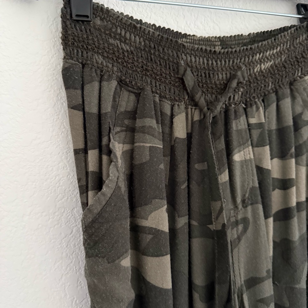 Trendy Black Camo Joggers